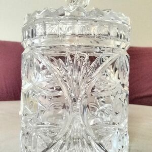Elegant Clear Crystal Jar